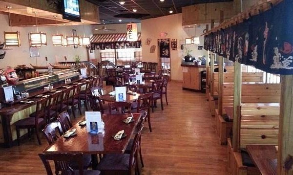 Check out Niji Sushi Bar & Grill located in Springfield Missouri if yo