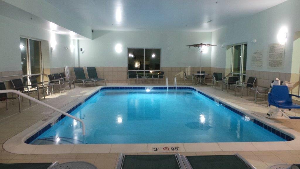 Hampton Inn & Suites Parkersburg Downtown Pool: Pictures & Reviews ...