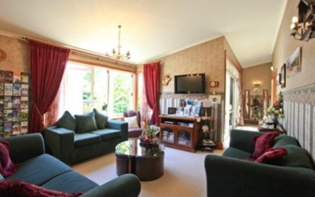 Guest lounge