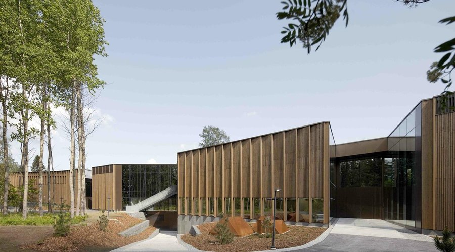 Gösta's Pavilion was designed by architectural studio MX_SI and completed in 2014. 
