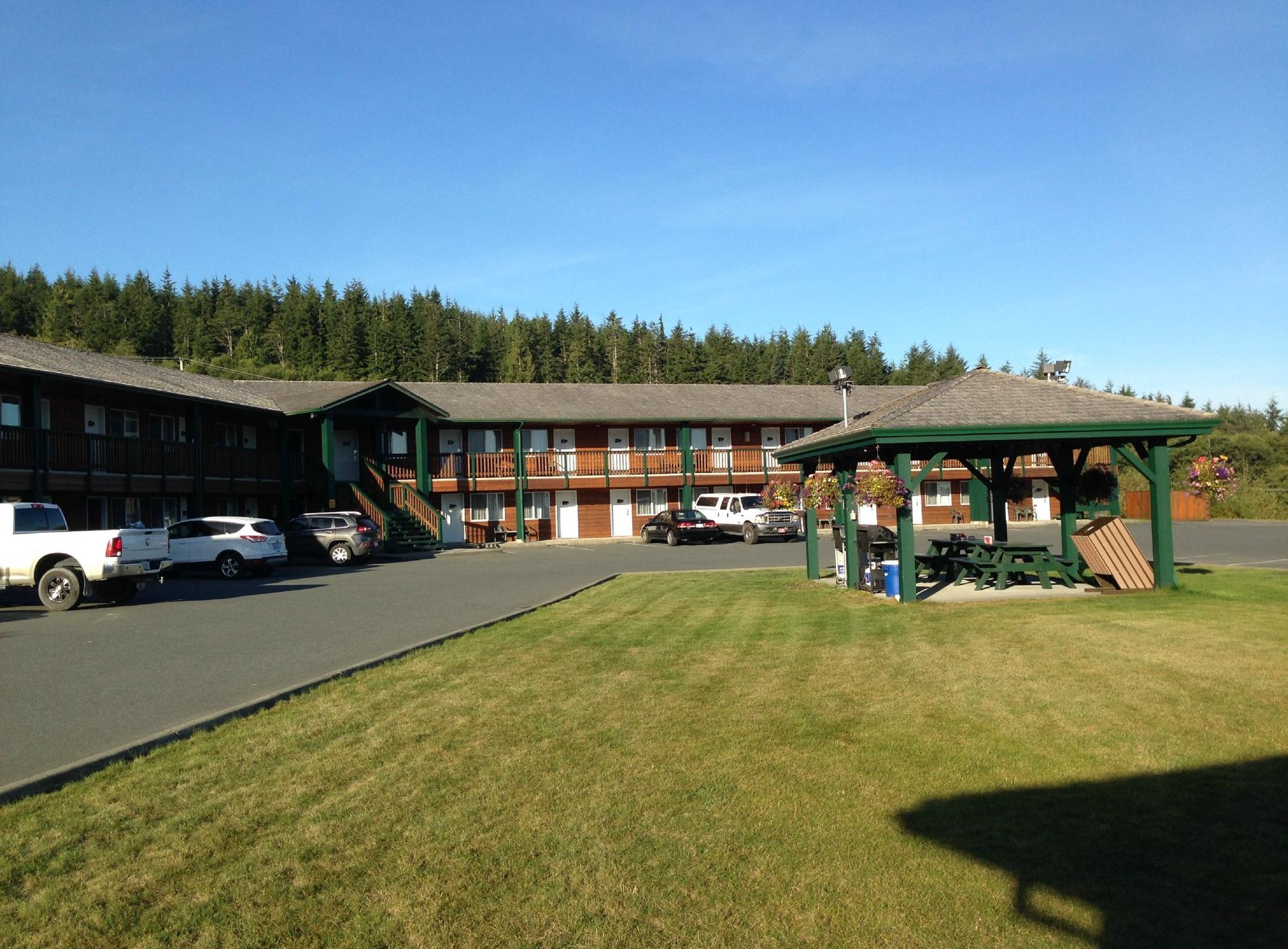The Black Bear Resort Hotel by null