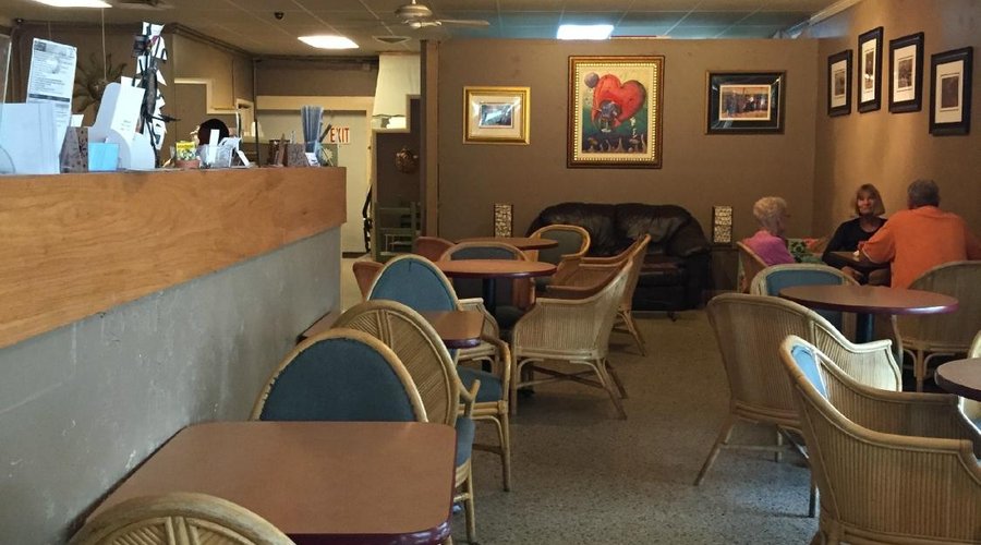 Sun Shoppe & Cafe