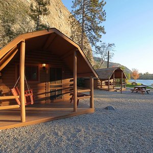 Camping cabins for rent close to beachfront