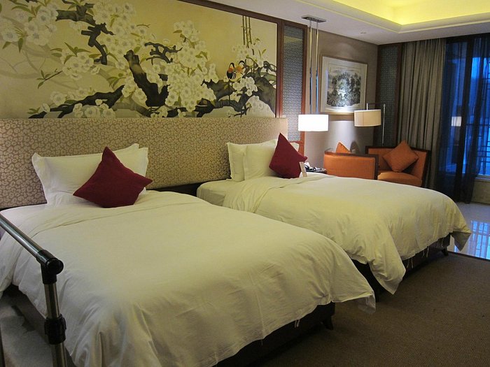 Four seasons ocean courtyard 4 дадунхай. Four Seasons Хайнань. Four Seasons Ocean Courtyard Hotel 5 Китай. Four Seasons Ocean Courtyard 4*. Four Seasons Ocean Хайнань.