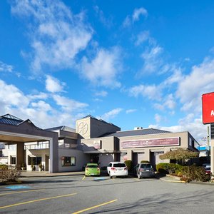 Welcome to the new Abbotsford Hotel