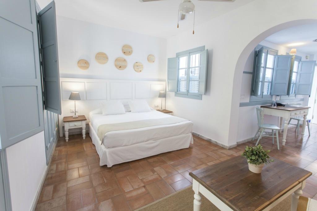 APARTAMENTOS SUITES SANTA CRUZ Updated 2024 Prices Seville Spain