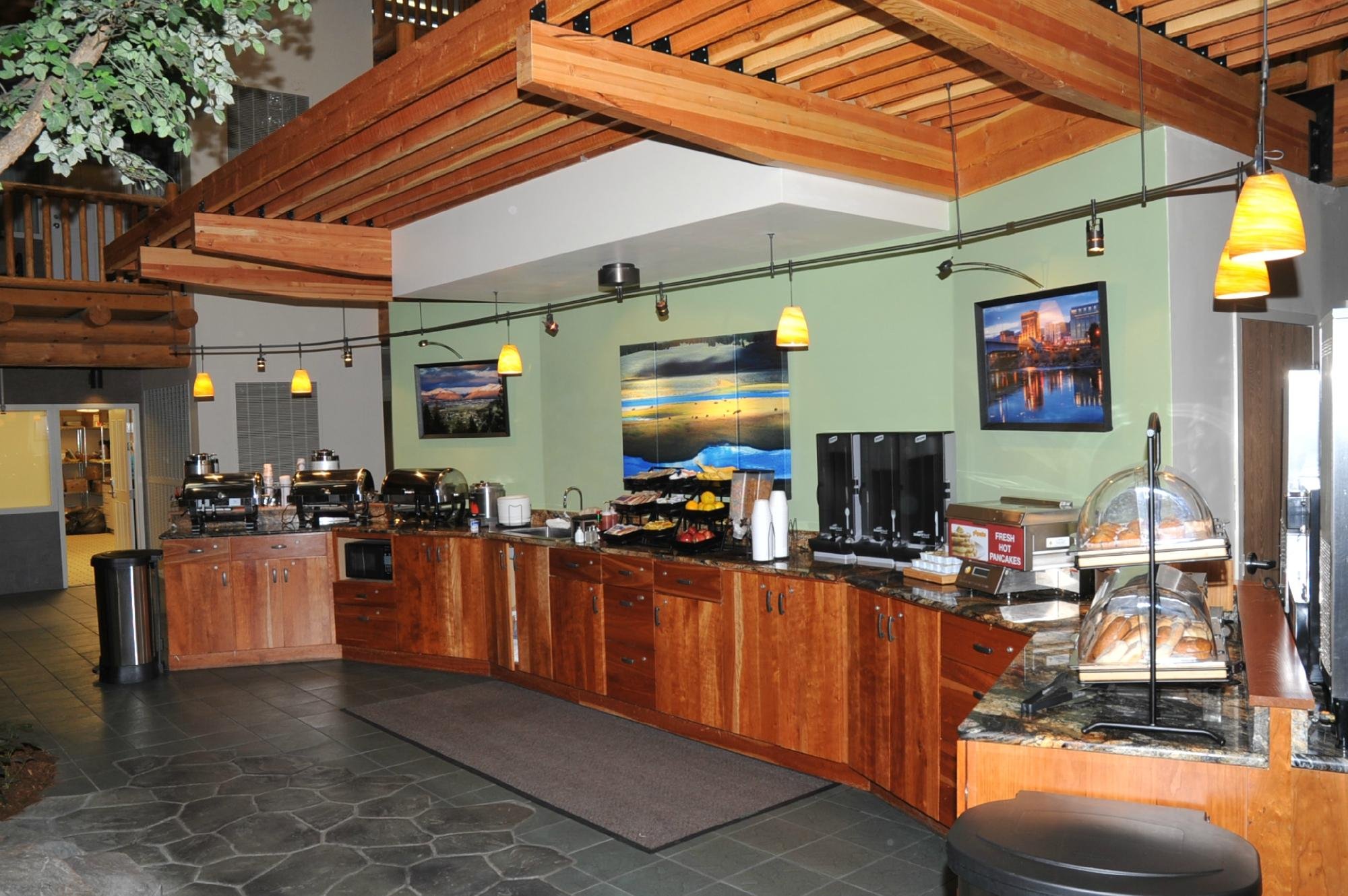 C'mon Inn Hotel & Suites by null