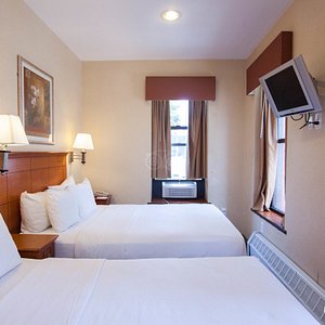 The Deluxe Double Room at the Econo Lodge Times Square