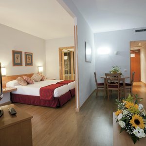 Muralto Madrid Princesa, hotel in Madrid
