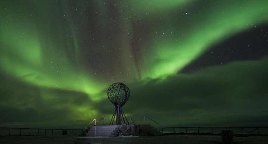 Nordlys på Nordkapp Foto Trond Trondsen