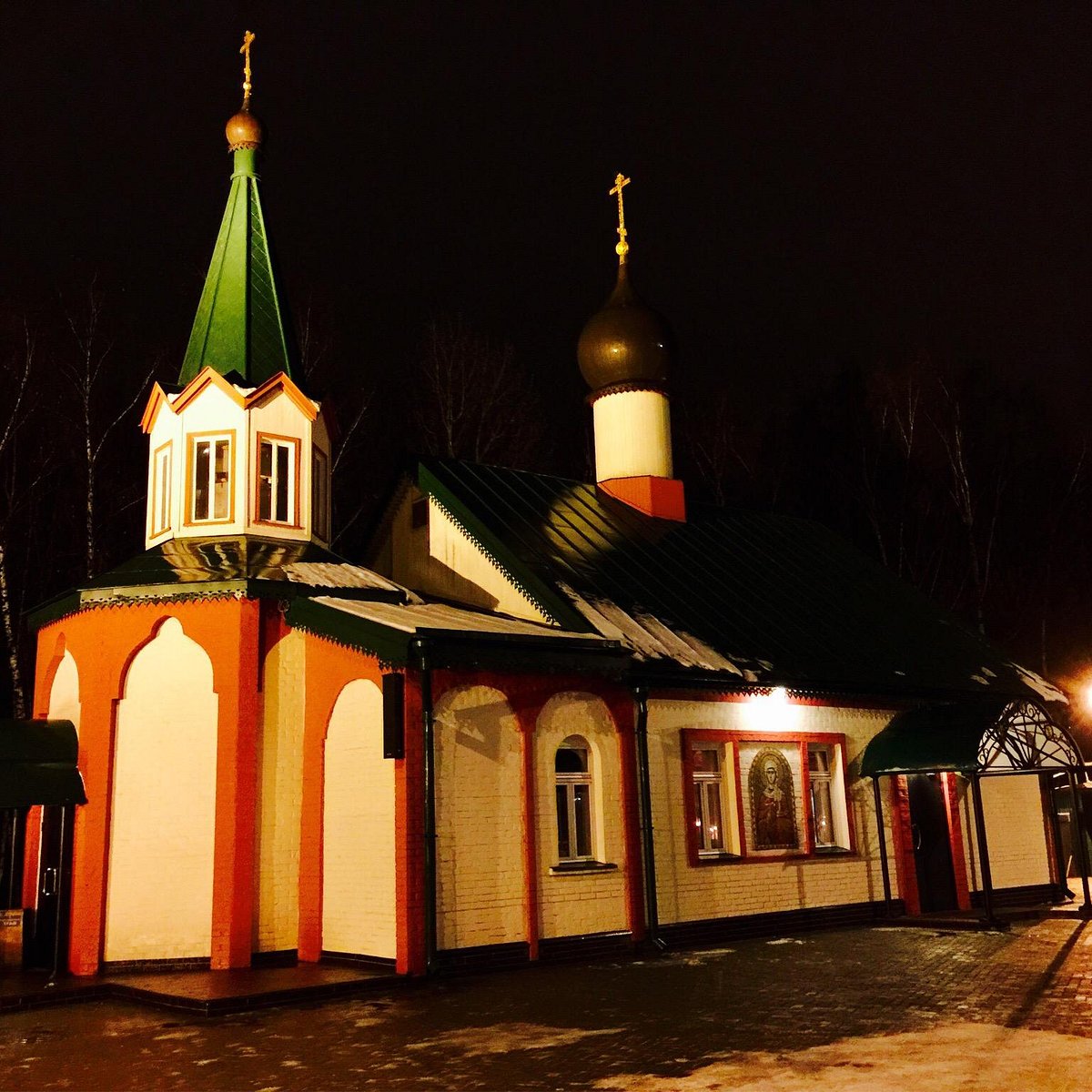 Храм в теплом стане. Храм Анастасии Узорешительницы в теплом стане. Церковь великомученицы Анастасии Узорешительницы в тёплом стане. Храм Анастасии Узорешительницы Псков. Часовня великомученицы Анастасии Узорешительницы,.