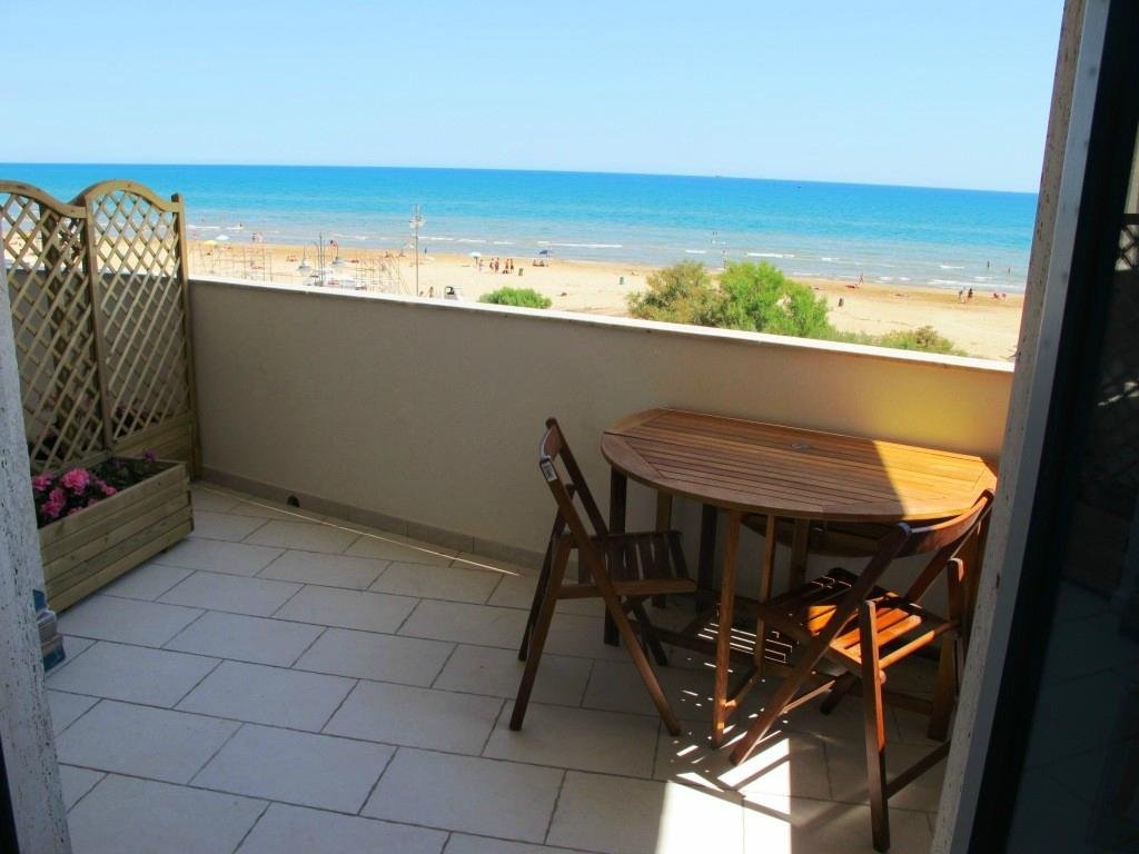 B&B Miramare Rooms: Pictures & Reviews - Tripadvisor