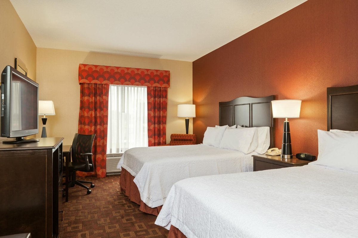 Hampton Inn Elkton Rooms: Pictures & Reviews - Tripadvisor