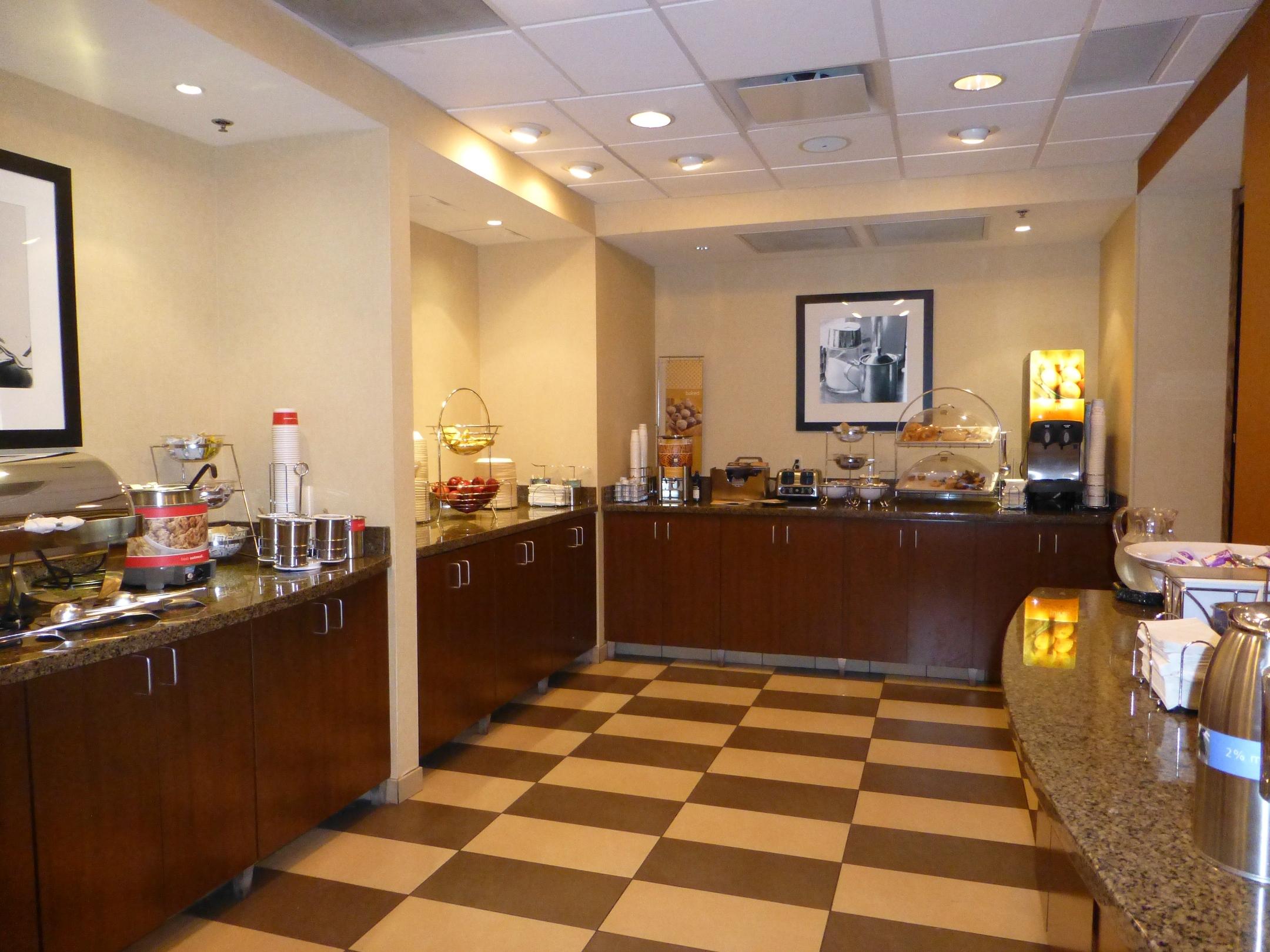 HAMPTON INN LA JUNTA 122 1 3 9 Updated 2022 Prices Hotel   Breakfast Area 