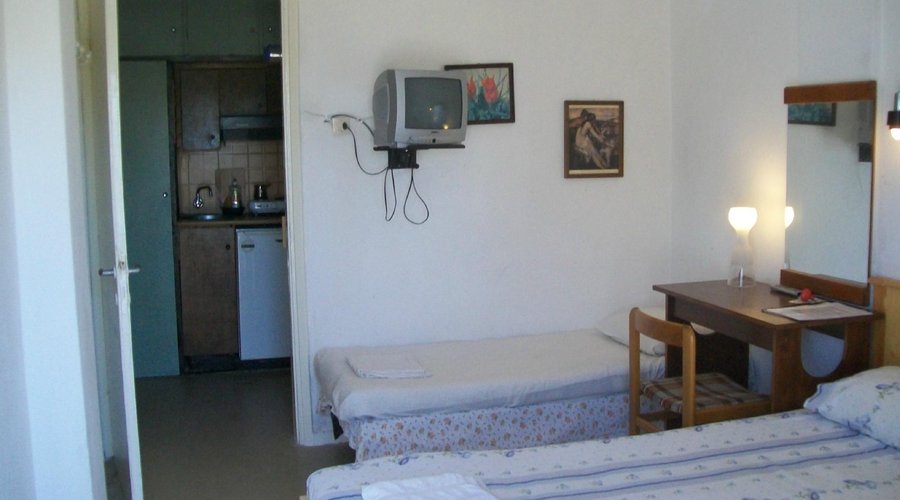 Double room with an extra bed