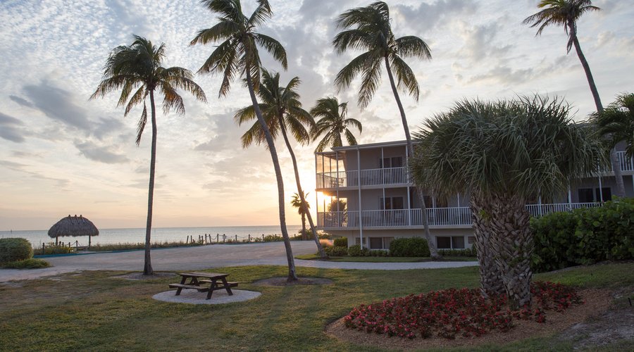 Grounds at the Sunset Beach Inn