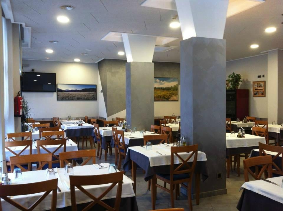 EUROPA CAFE RESTAURANT, Olot - Restaurant Reviews, Photos & Phone Number - Tripadvisor