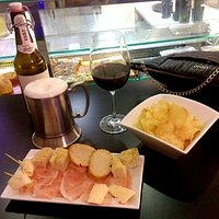 birra artigianale e valpolicella...con annessi stuzzichini e patatine