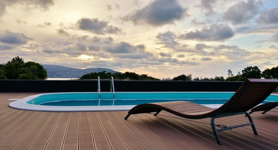 Piscina con vista sull'oceano