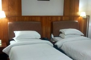 Room & Suite