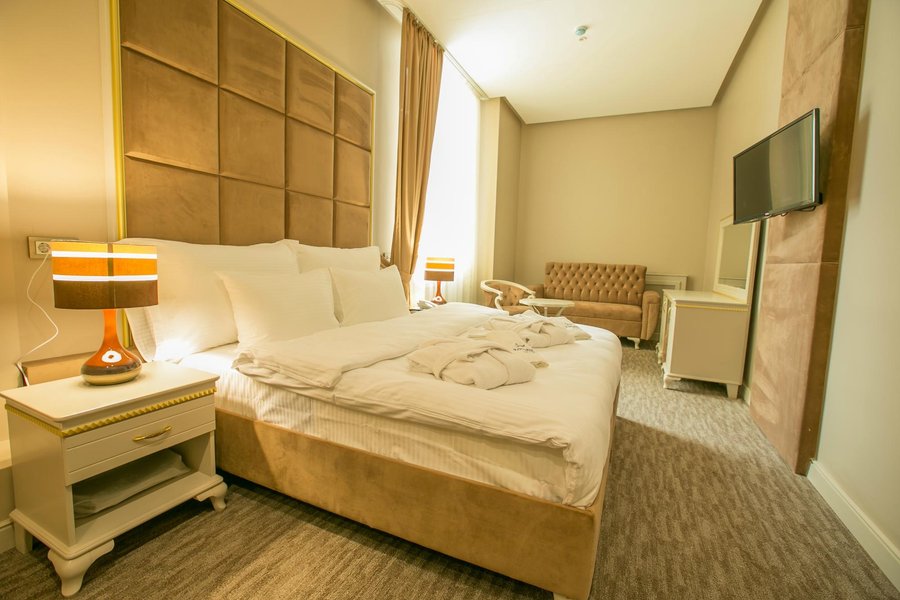 Grand Sapphire Hotel (알마티) - 호텔 리뷰 & 가격 비교