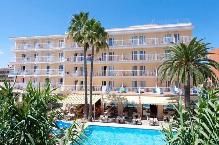 universal hotel bikini cala millor bewertung