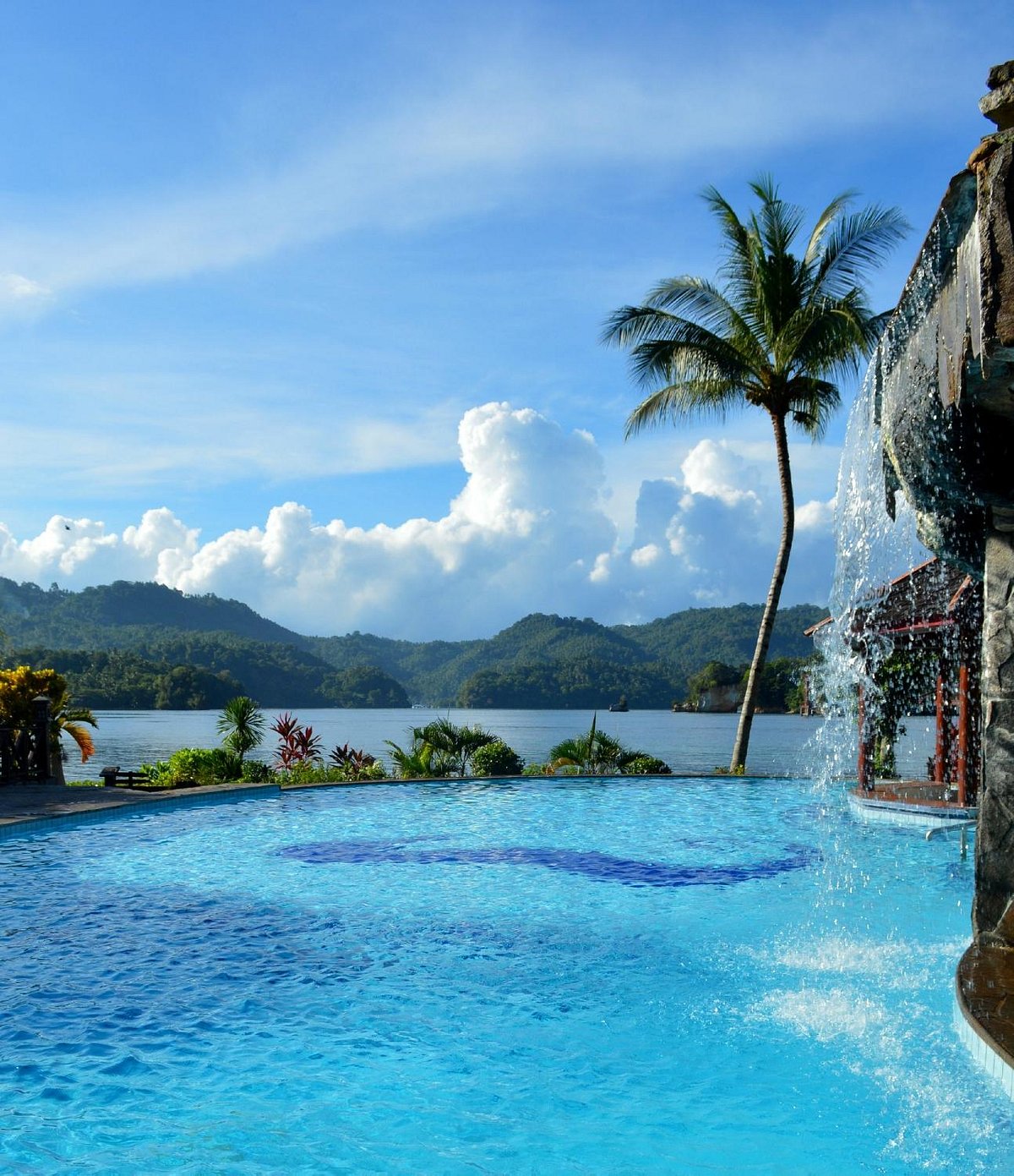 Kungkungan Bay Resort Pool Pictures & Reviews - Tripadvisor