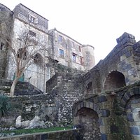 Nel borgo 6