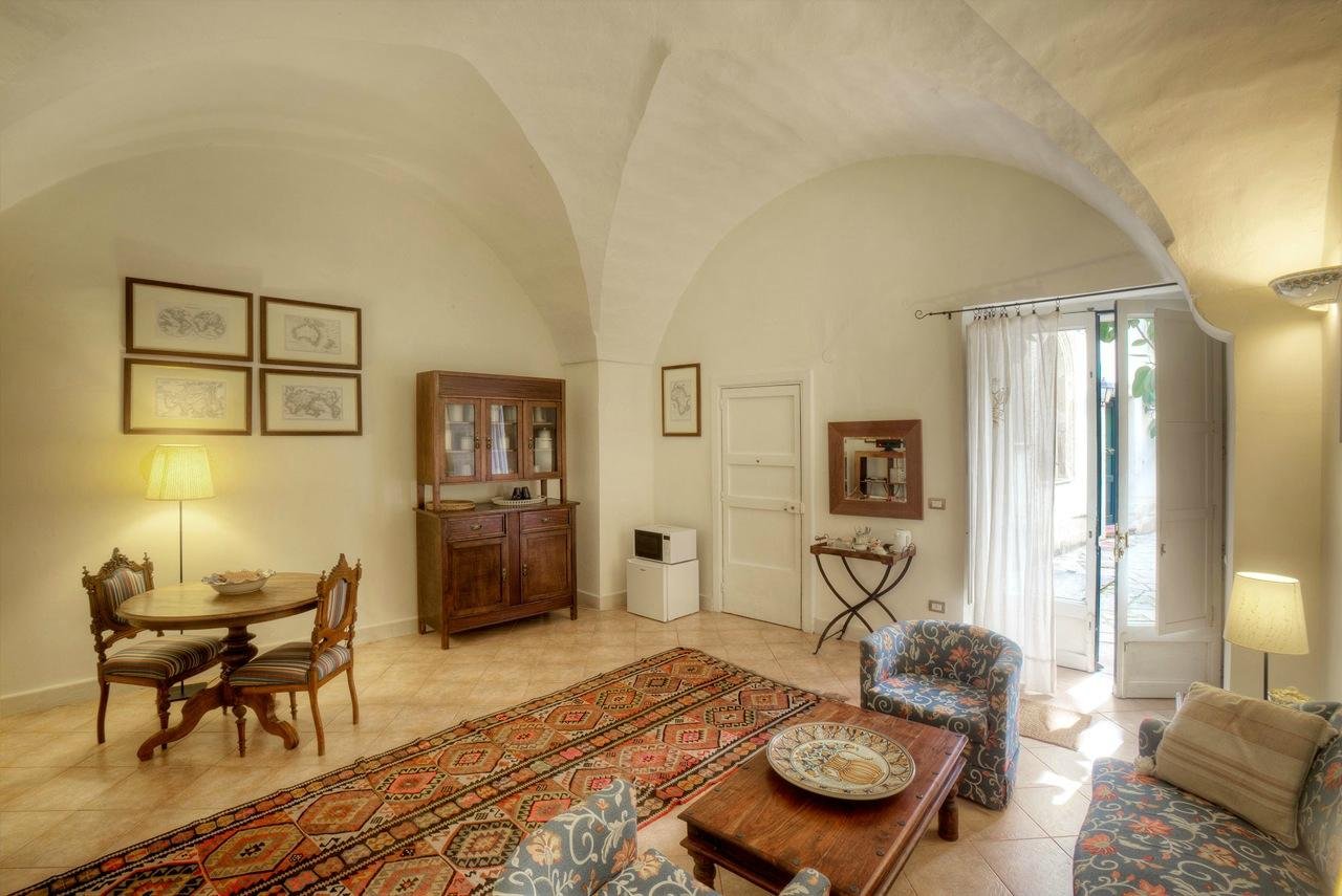 B&B Palazzo Bernardini Rooms: Pictures & Reviews - Tripadvisor