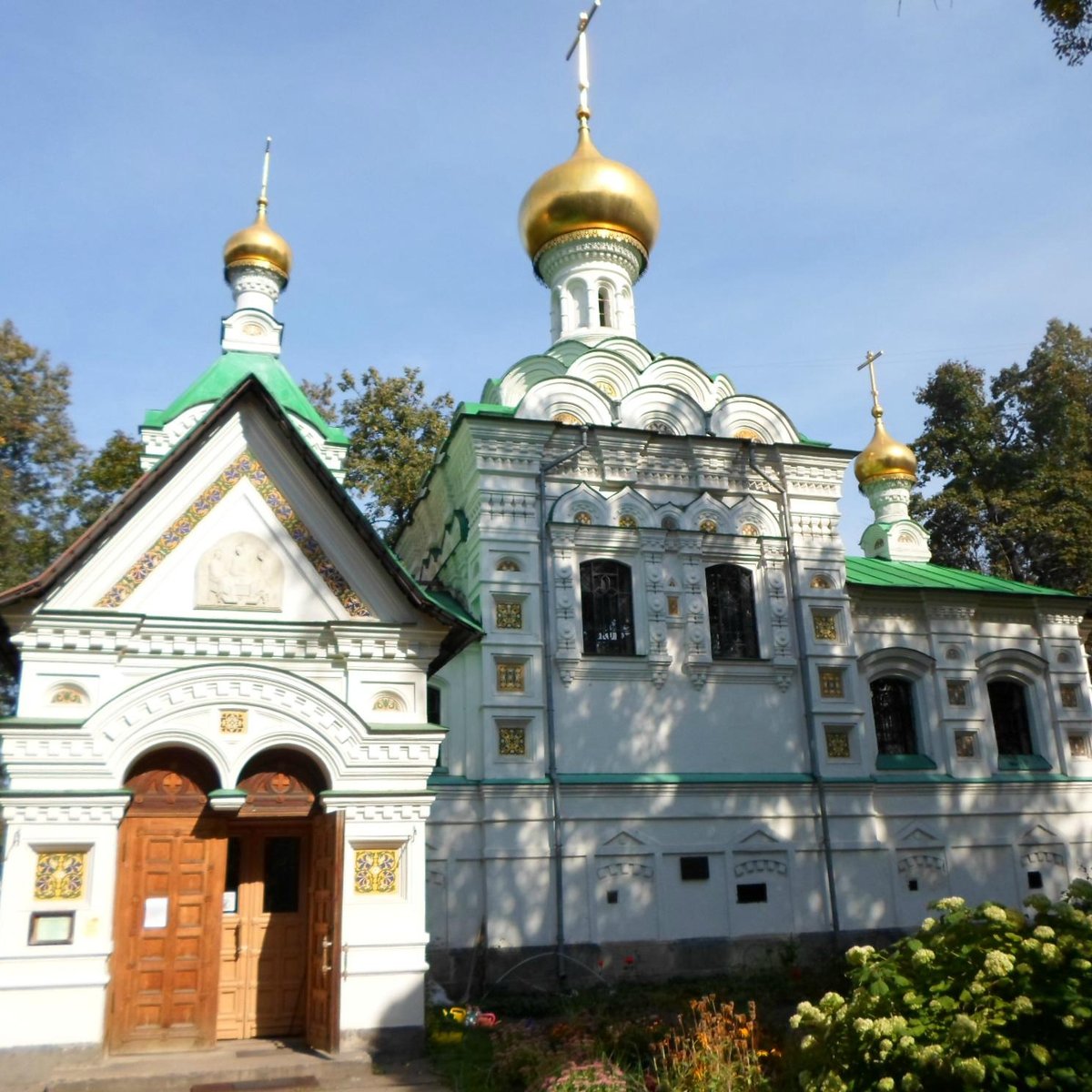 Храм Святой Живоначальной Троицы при детской больнице имени святого князя  Владимира, Москва - Tripadvisor