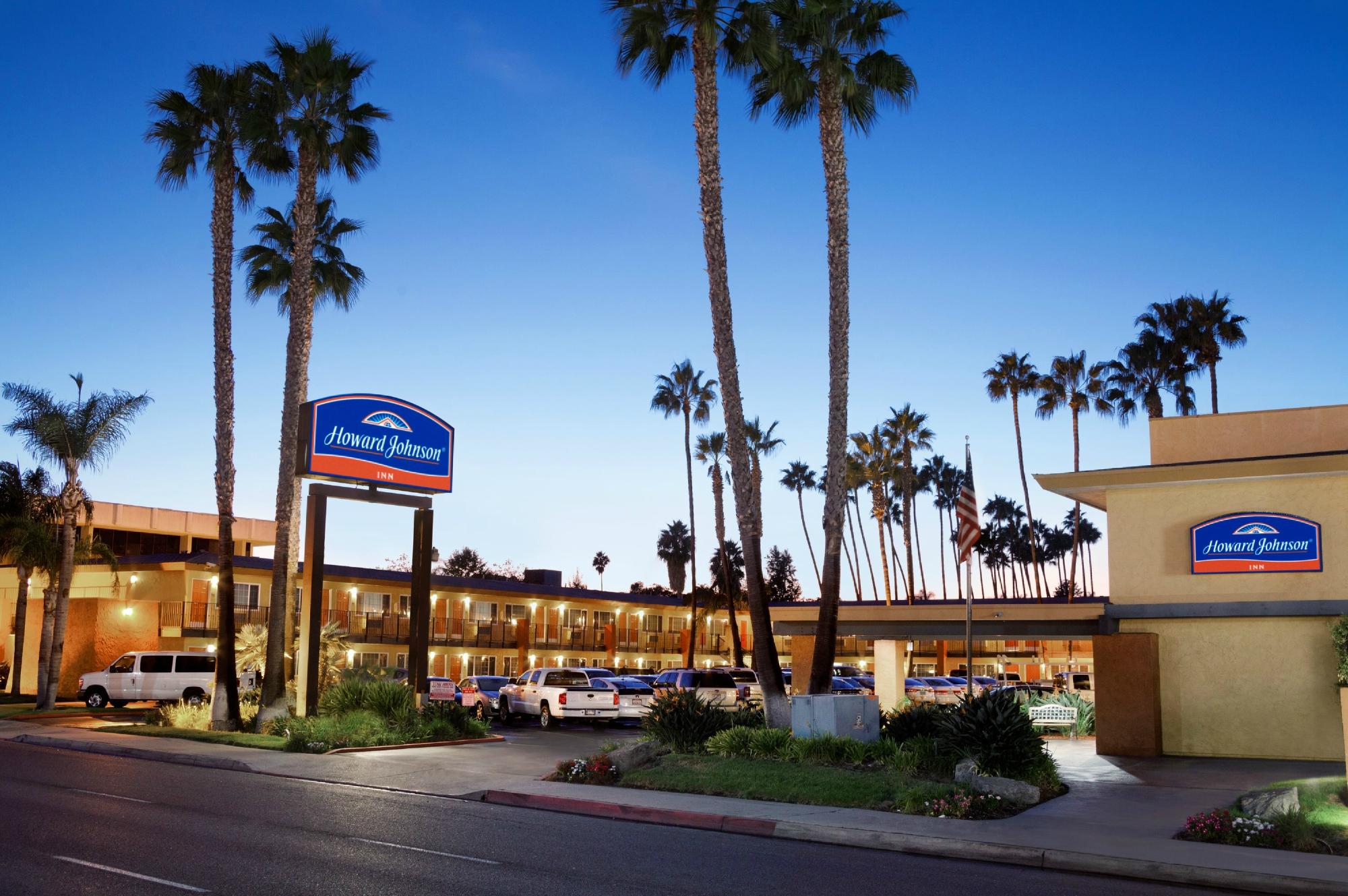 Howard Johnson by Wyndham San Diego Sea World - CA (UPDATED 2024