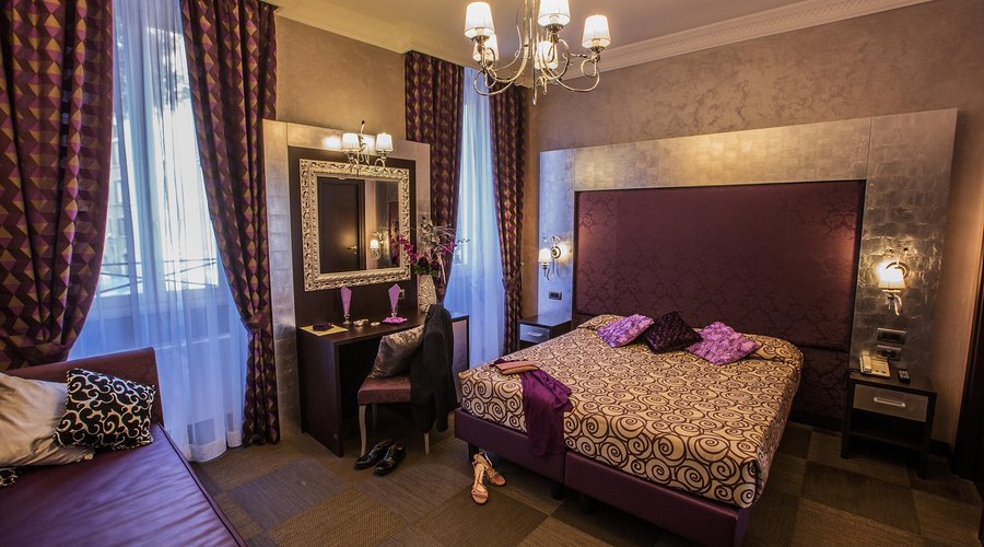 silver-purple floor