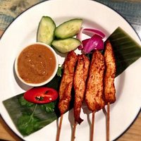 Chicken Satay with Peanut Sauce