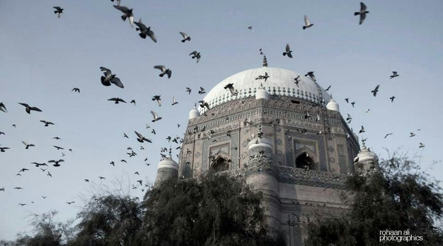 Shah Rukhn e Alam tomb