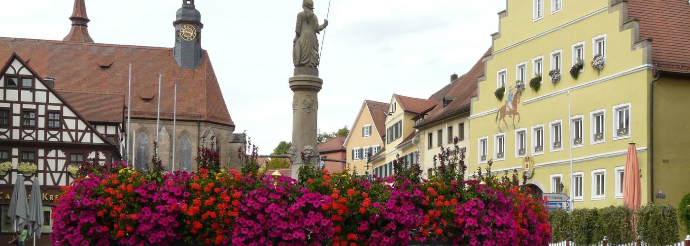La fuente y su bonita plaza
