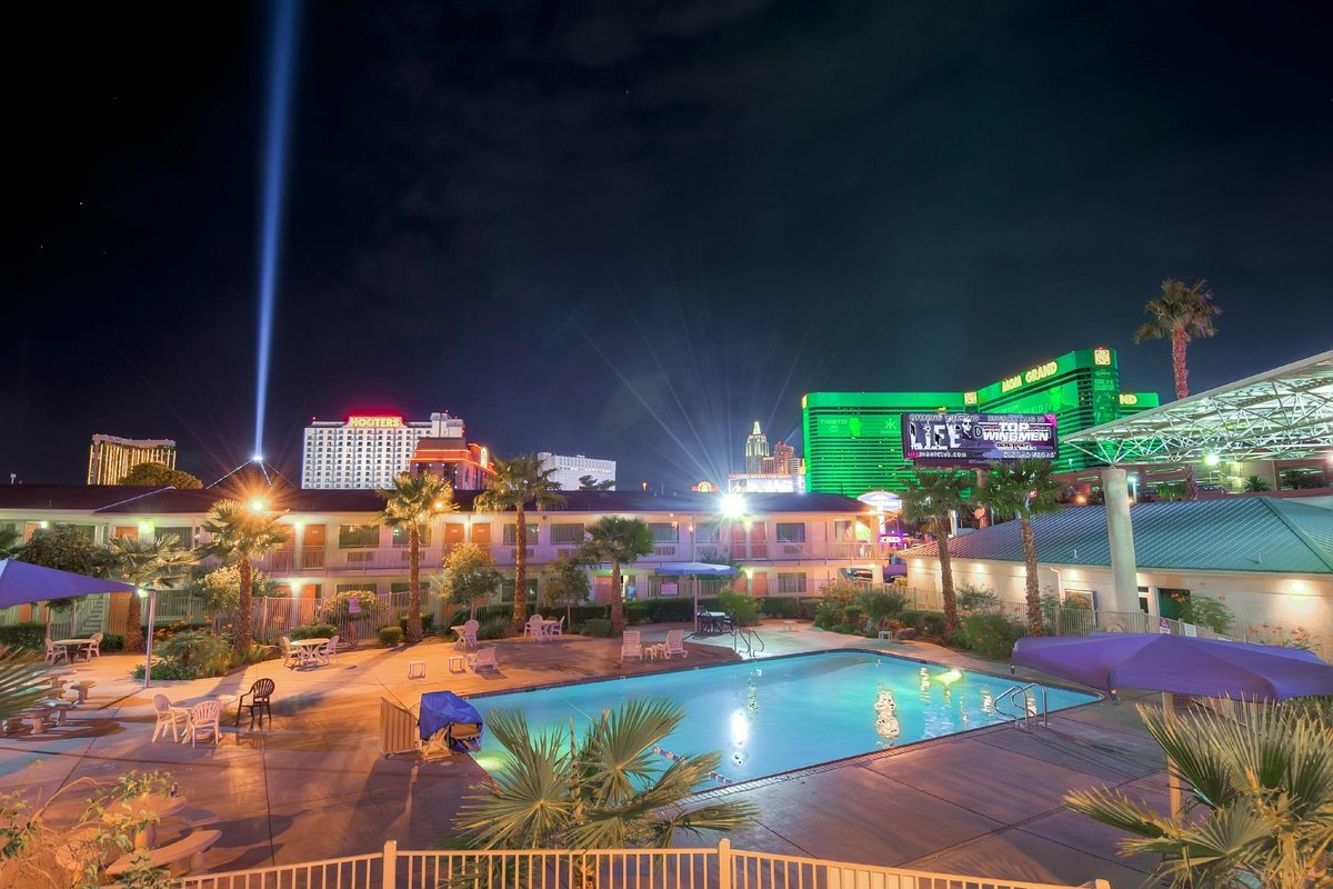 Motel 6 Las Vegas - Tropicana $66 ($̶9̶9̶) - Updated 2022 Prices 