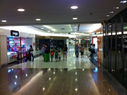 Guide to Finding the Best Shopping Mall Near Me in Singapore