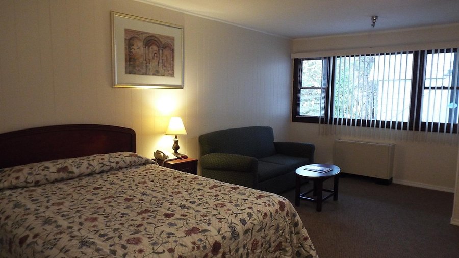 Our Business Man's Room