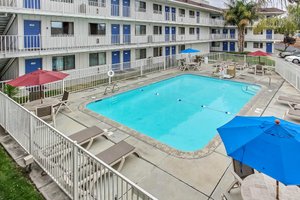 Pool & Beach