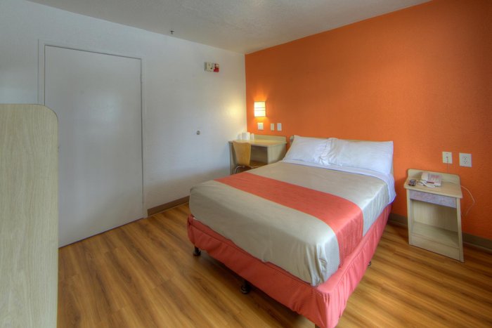 Motel 6 Orlando-Winter Park Parking: Pictures & Reviews - Tripadvisor