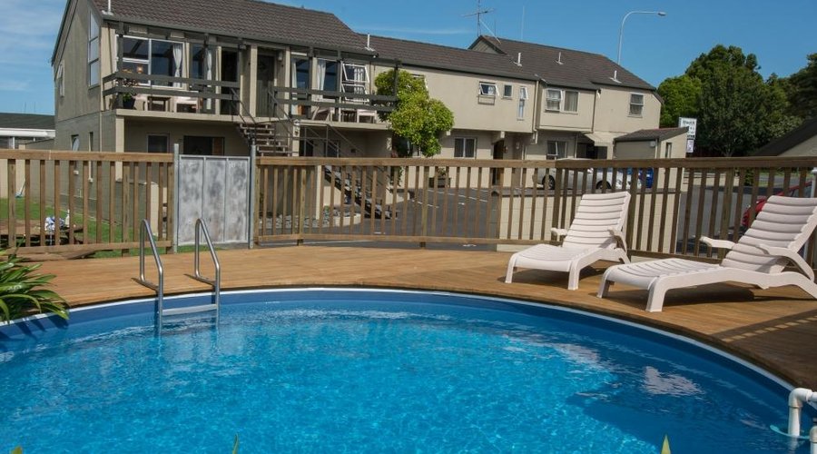 Howick Motor Lodge Swimming Pool