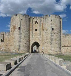 Aigues-Mortes les Remparts
