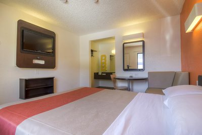 Hotel photo 19 of Motel 6 Las Vegas - I- 15 Stadium.