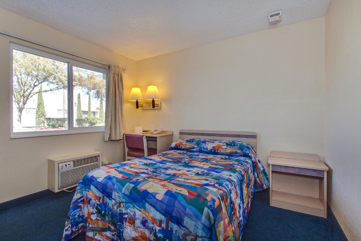 Motel 6 Stockton Charter Way West Rooms Pictures & Reviews Tripadvisor