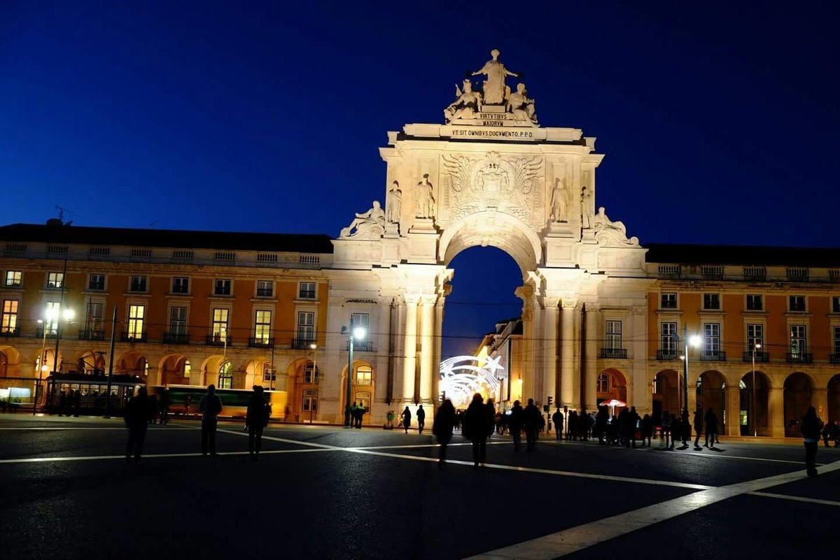 Arco da Rua Augusta ou uma vista de 360° sobre Lisboa – A Mesa da