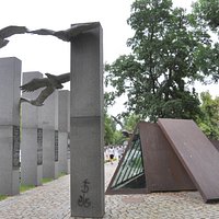 Pomnik Polskiego Państwa Podziemnego - Poznań