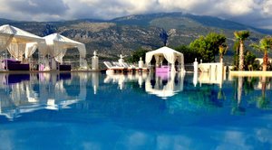 Lukka Exclusive Hotel - Adult Only in Kas, image may contain: Resort, Hotel, Villa, Pool