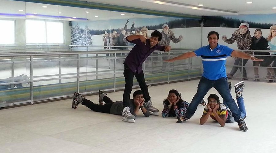 Fun with friends with Skates