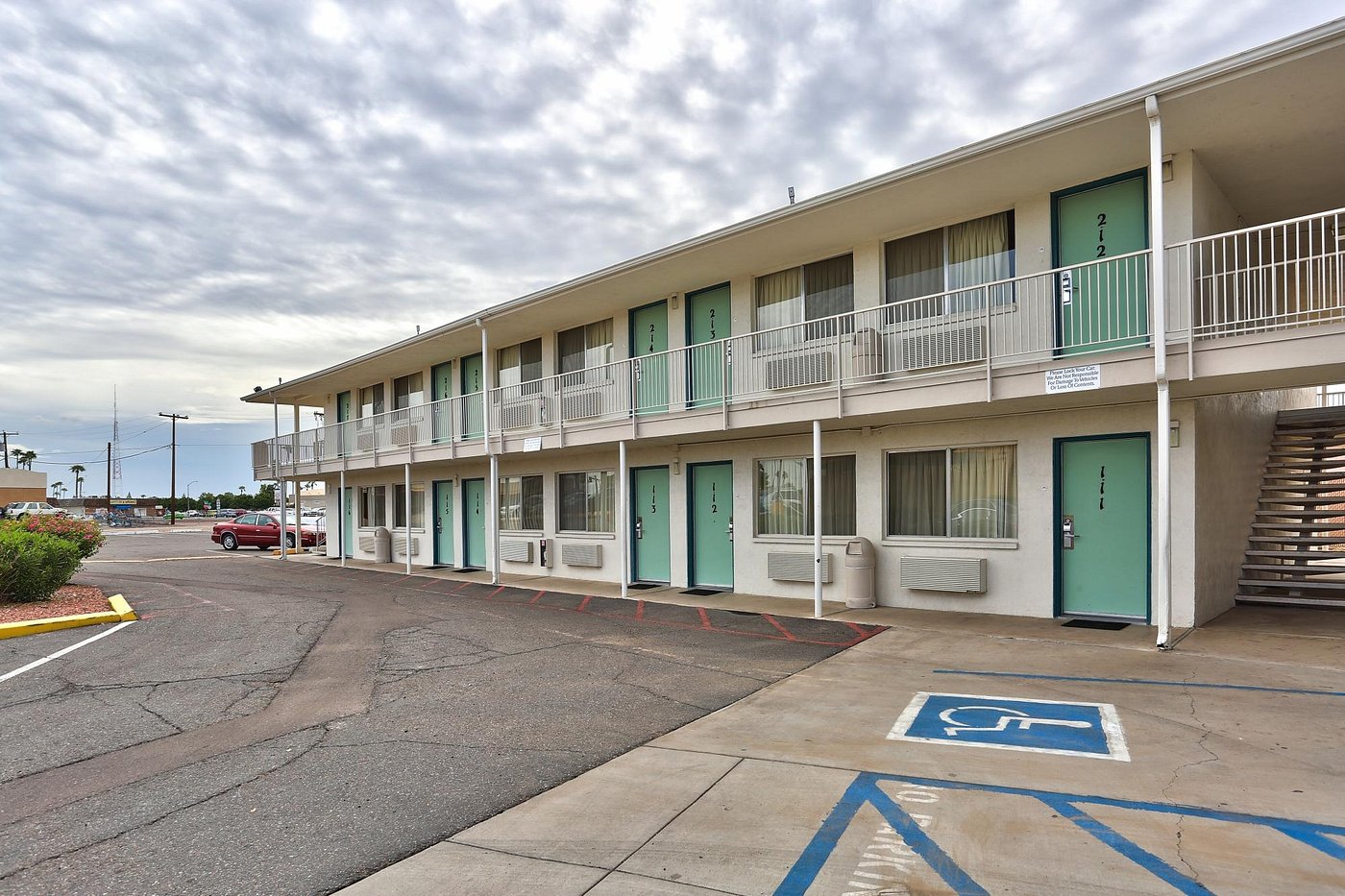 MOTEL 6 PHOENIX SUN CITY - YOUNGTOWN - Motel Reviews, Photos, Rate