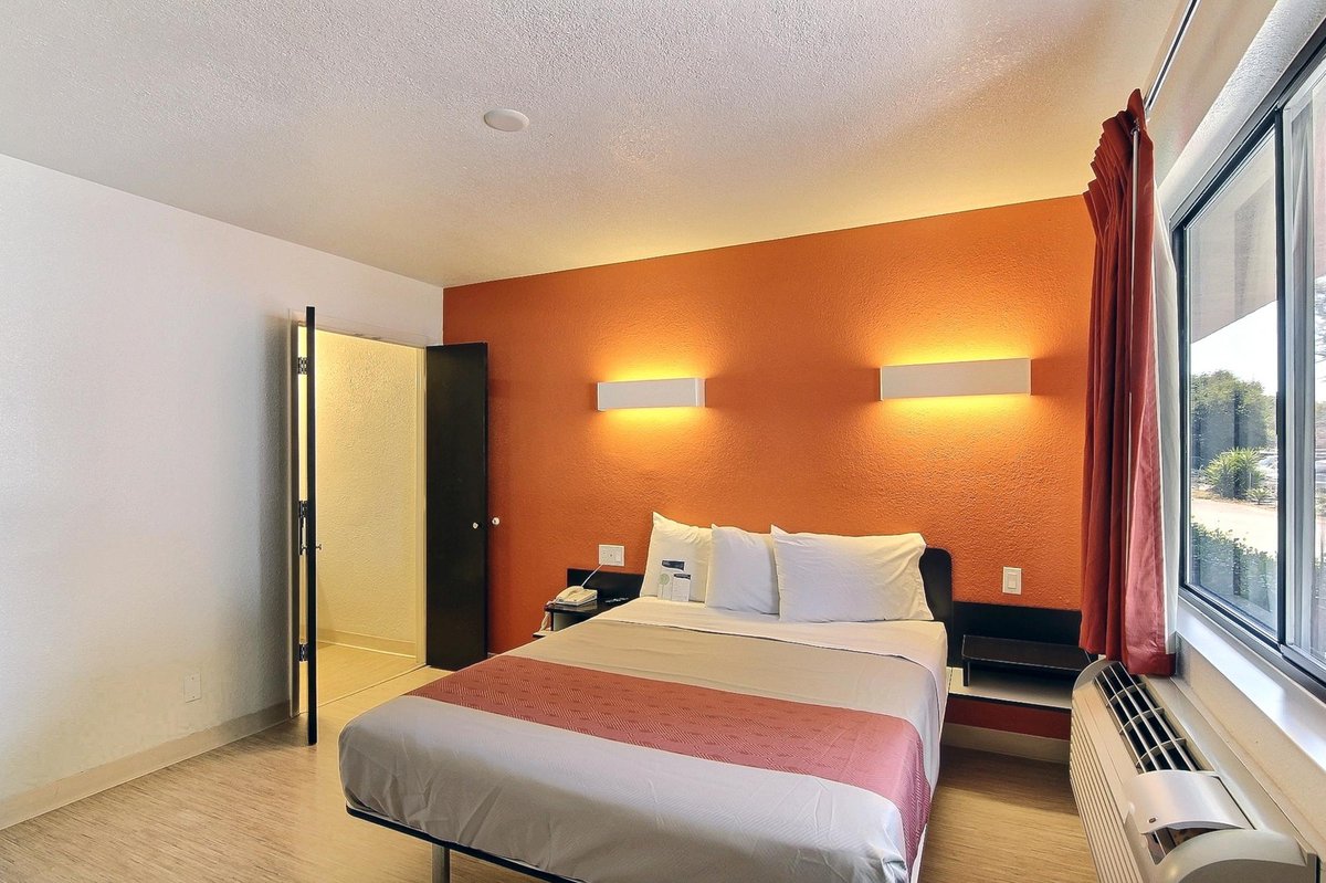 Motel 6 Santa Barbara Goleta